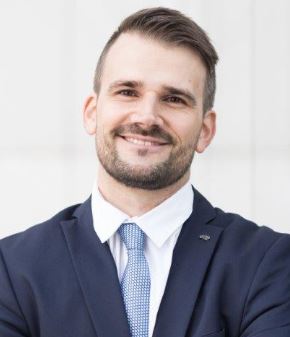 Evro v primerjavi z zlatom izgubil 85 % vrednosti. Ali lahko zlato zaščiti kapital podjetnika?